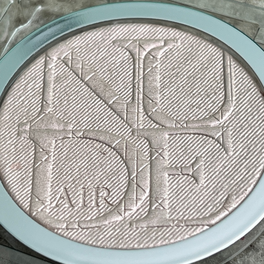 DIOR Nude Air highlighter NEW!!